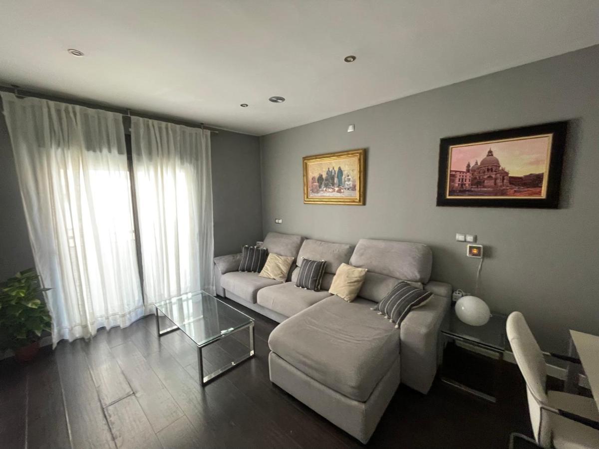 Moderno Con Plaza De Garaje En Pleno Centro De Appartement Almería